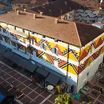 Hotel Bazaar Tirana