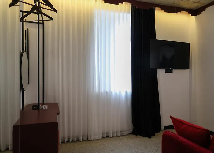 Bazaar Ξενοδοχείο 4*