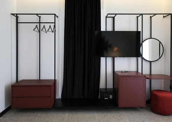 Bazaar 4* Τίρανα