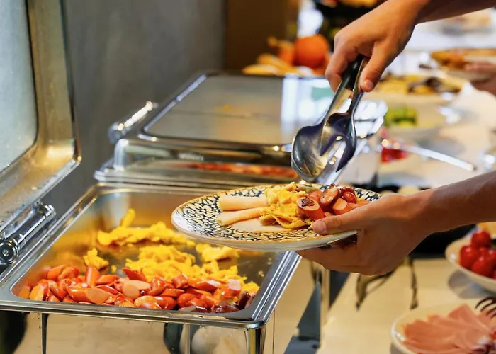 Bazaar 4* Τίρανα