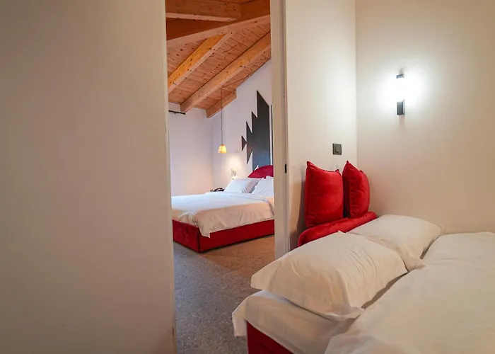 Bazaar 4* Τίρανα